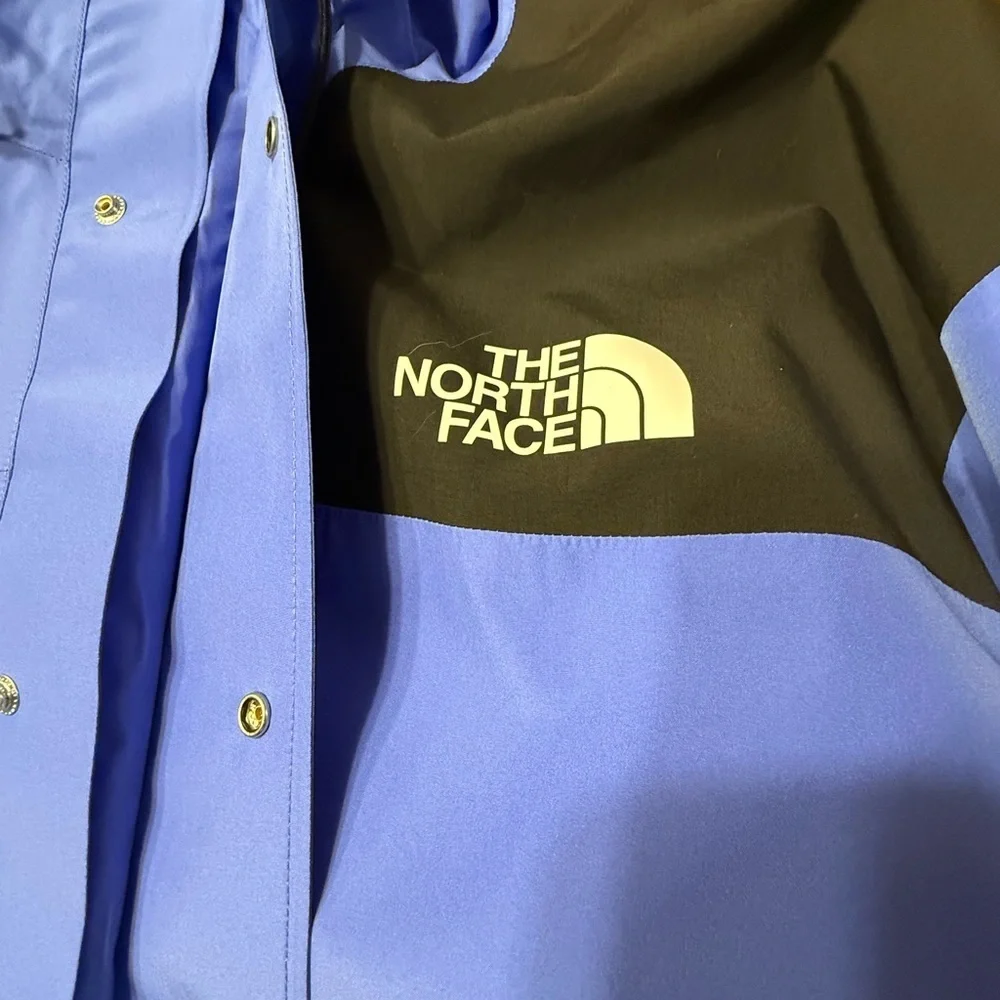 Men’s North Face M 86 Retro MTN Jacket in Solar Blue - Size 2XL - NWT